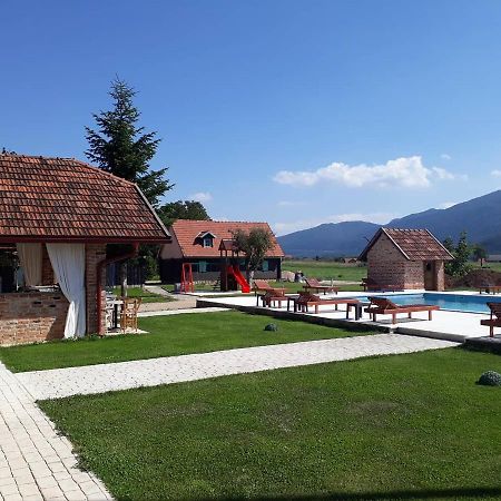 Hostel Majsic Otočac Esterno foto