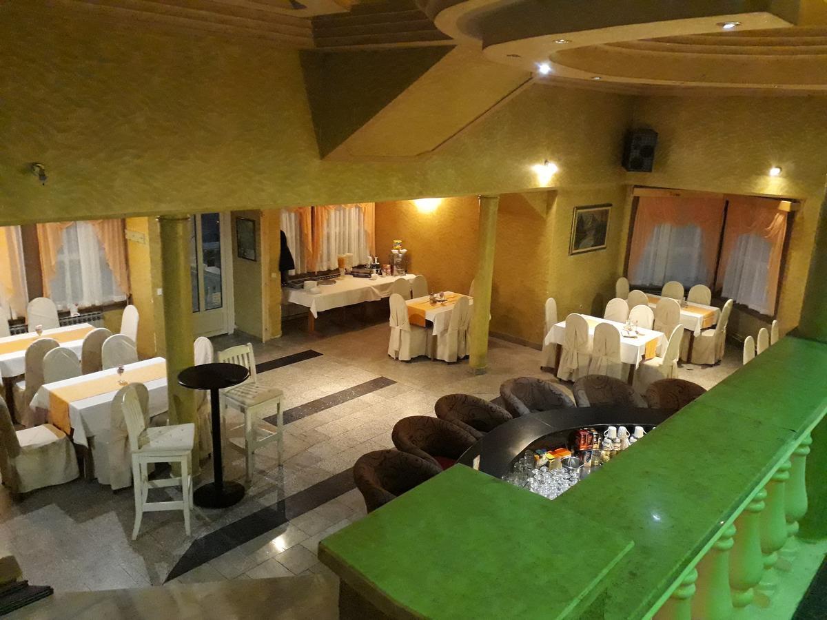 Hostel Majsic Otočac Esterno foto